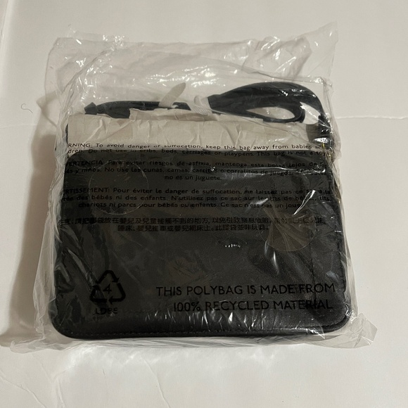 New* Madewell Transport Camera Bag - Picture 4 of 8